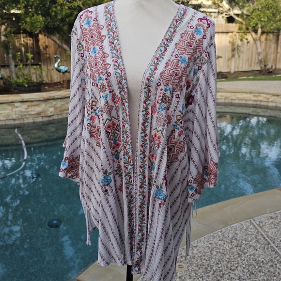 Nwot Savanna Jane Multicol Boho Aztec Floral Embroidered Open Front Kimono 1x/2x - Picture 15 of 16